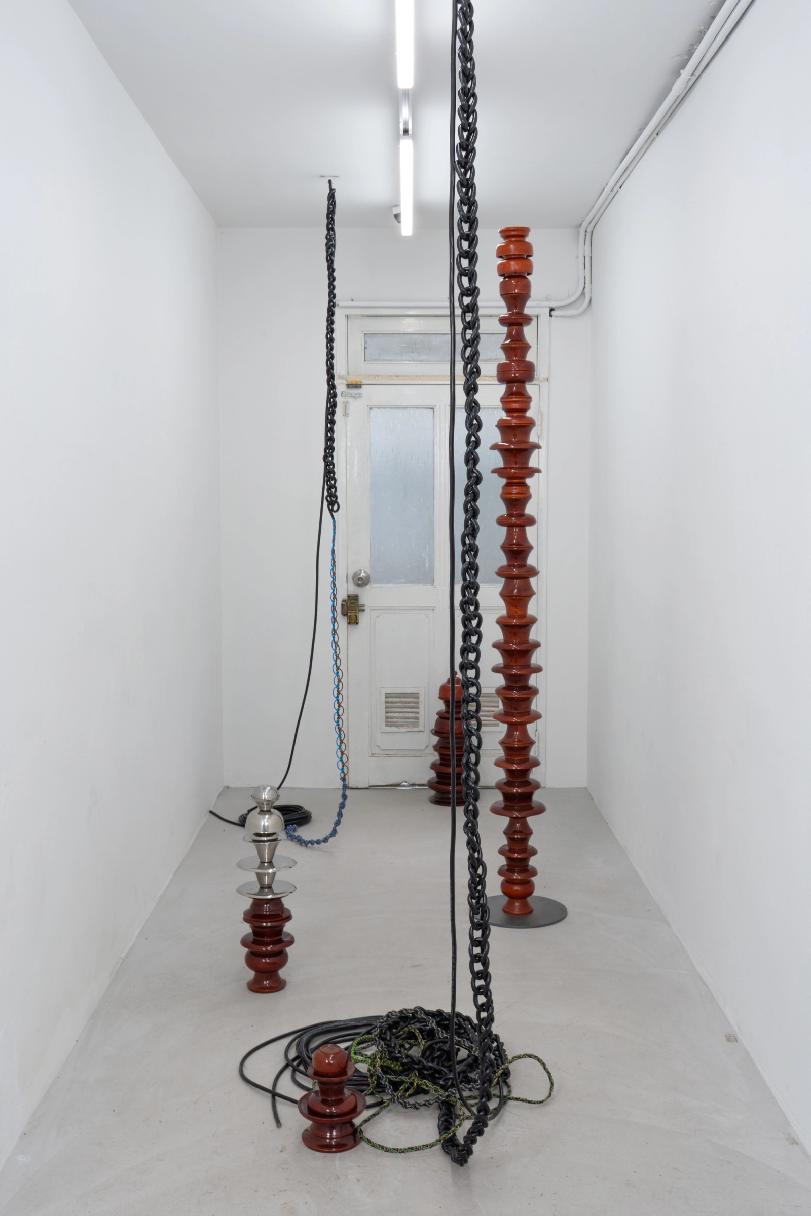 《EXCAVATORS (발굴자들)》