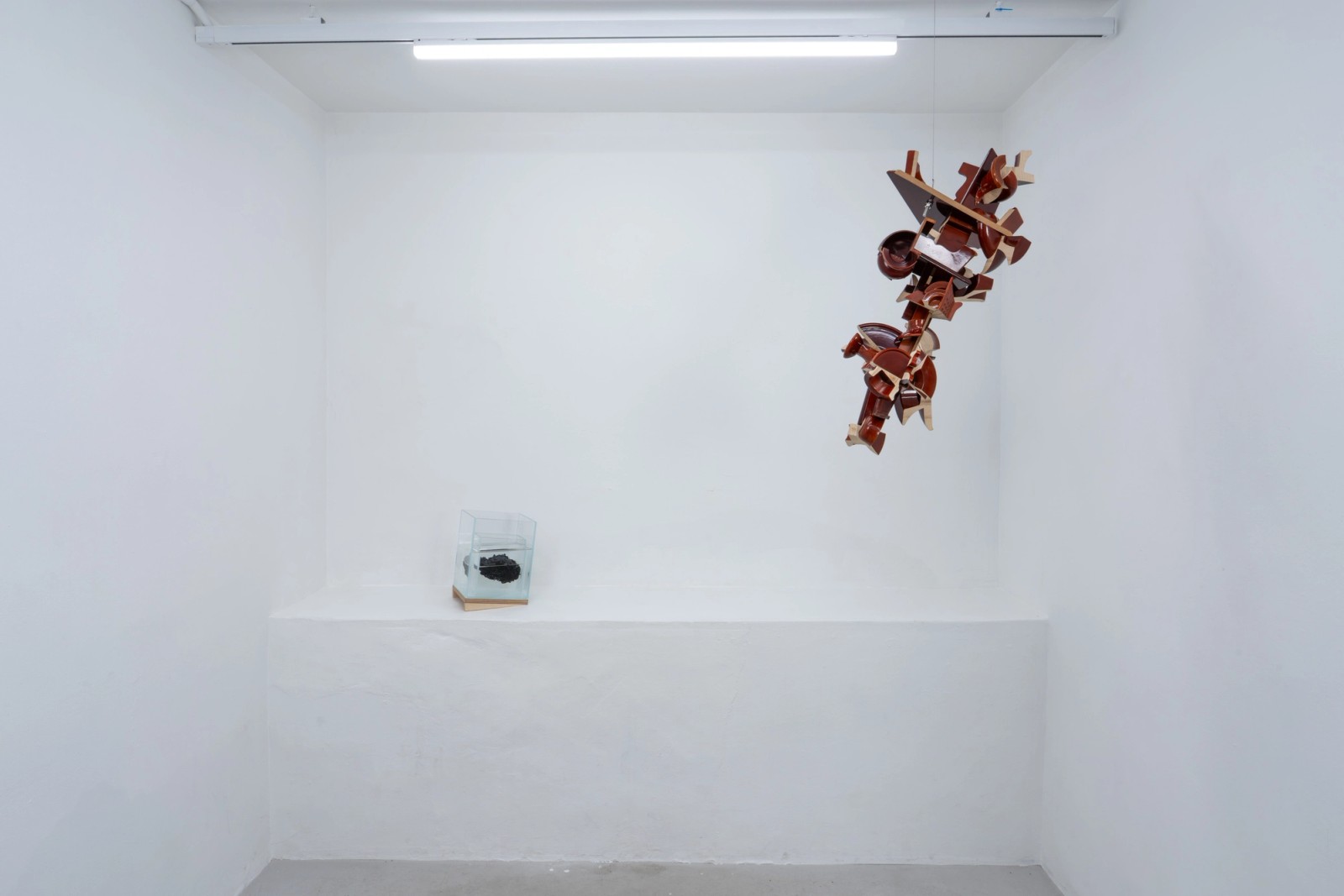 《EXCAVATORS (발굴자들)》