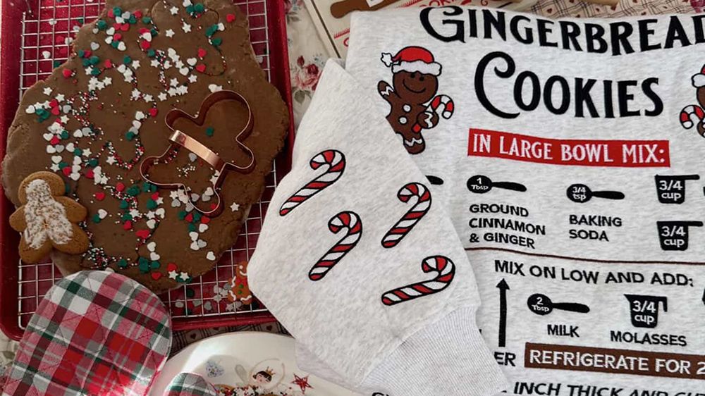 gingerbread sweatshirt.jpg