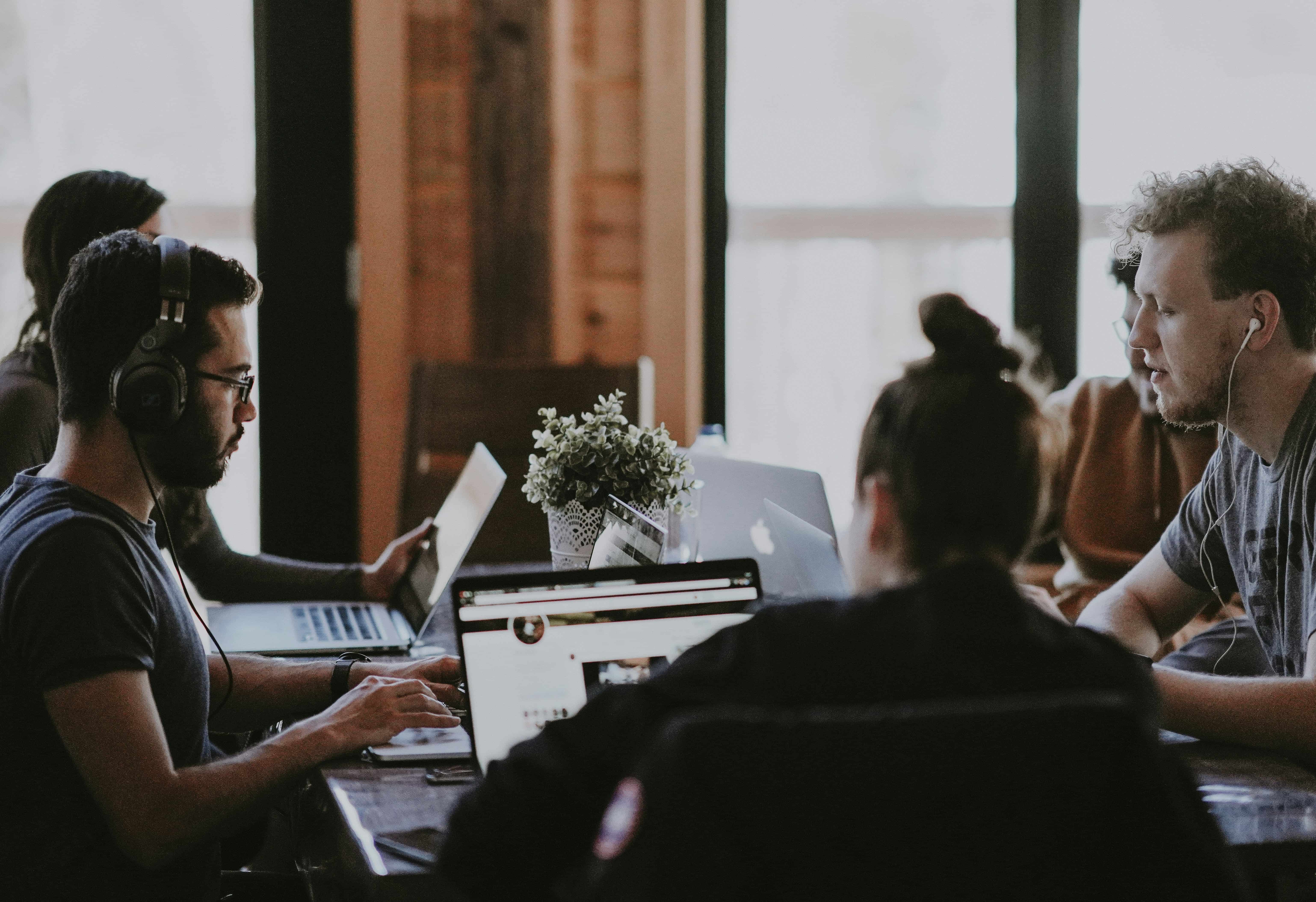 Streamlining Multilingual Employee Onboarding with AI Translation