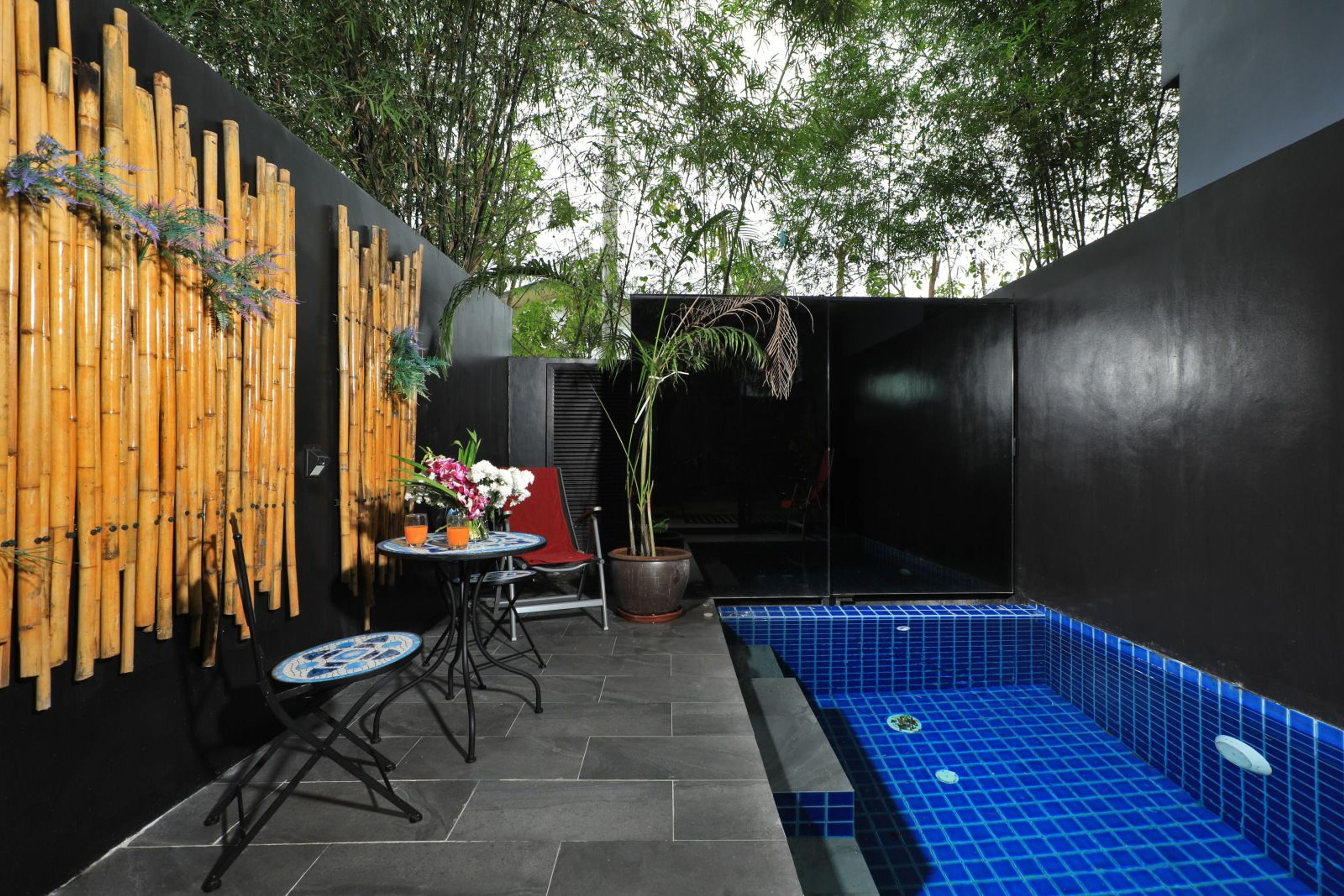 Finished townhouse with swimming pool in Laguna — Thalang — 2