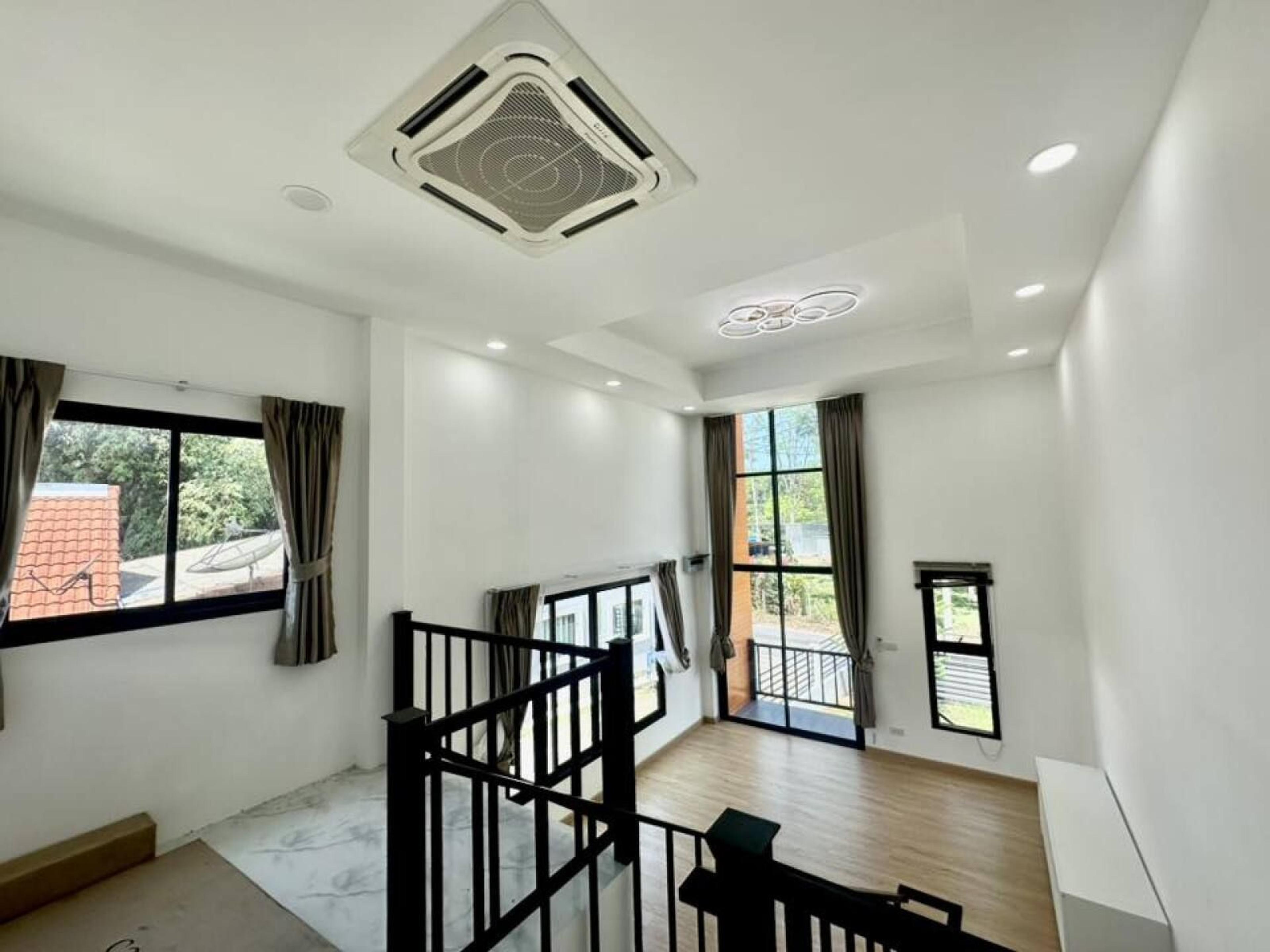 Ready-made modern house with pool in Thalang — 11