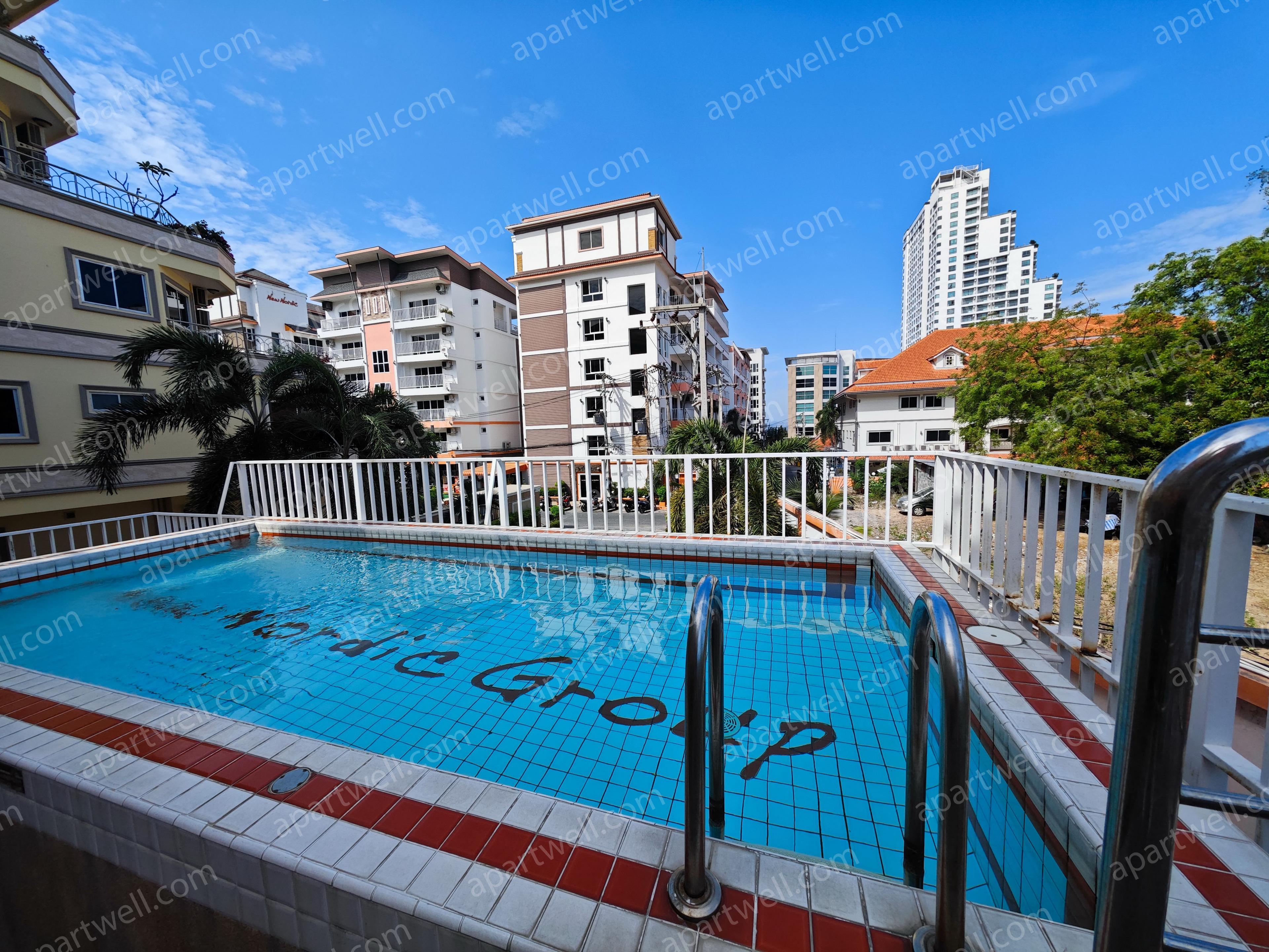 Rooftop pool at New Nordic Suites 4, Pratumnak