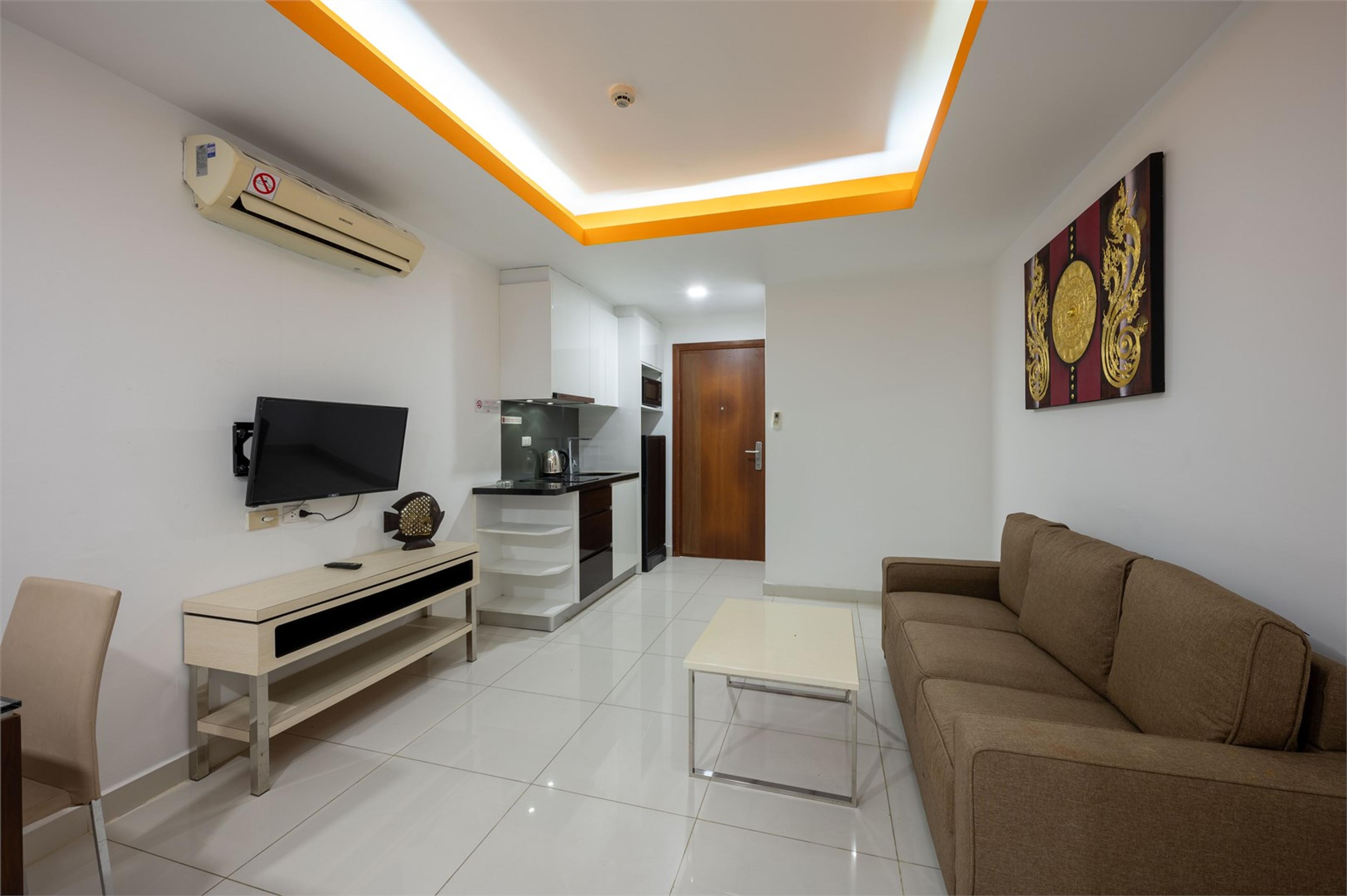 C-View Residence 404, yksiö — Pratumnak, Pattaya — 1
