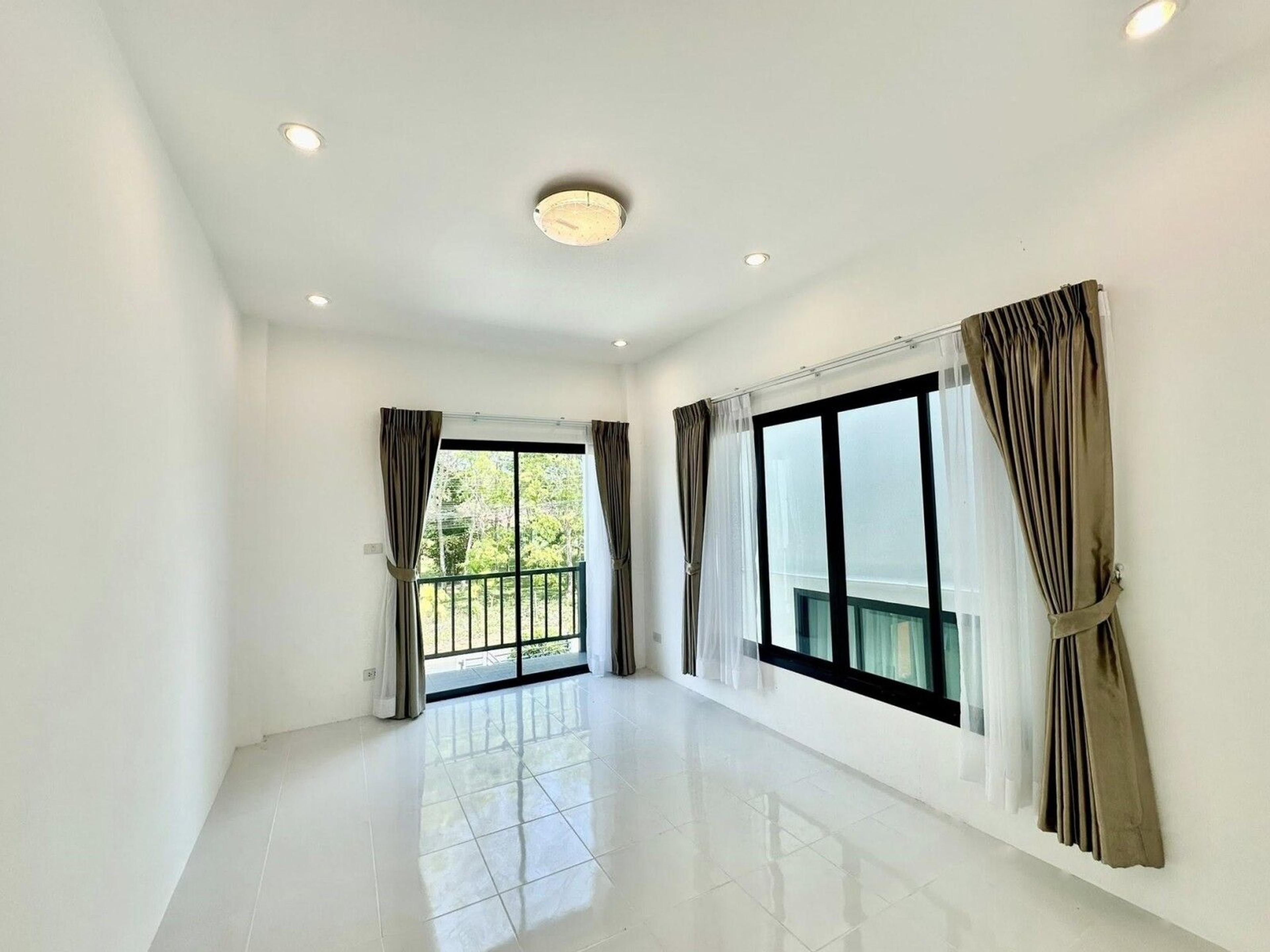 Ready-made modern house with pool in Thalang — 7