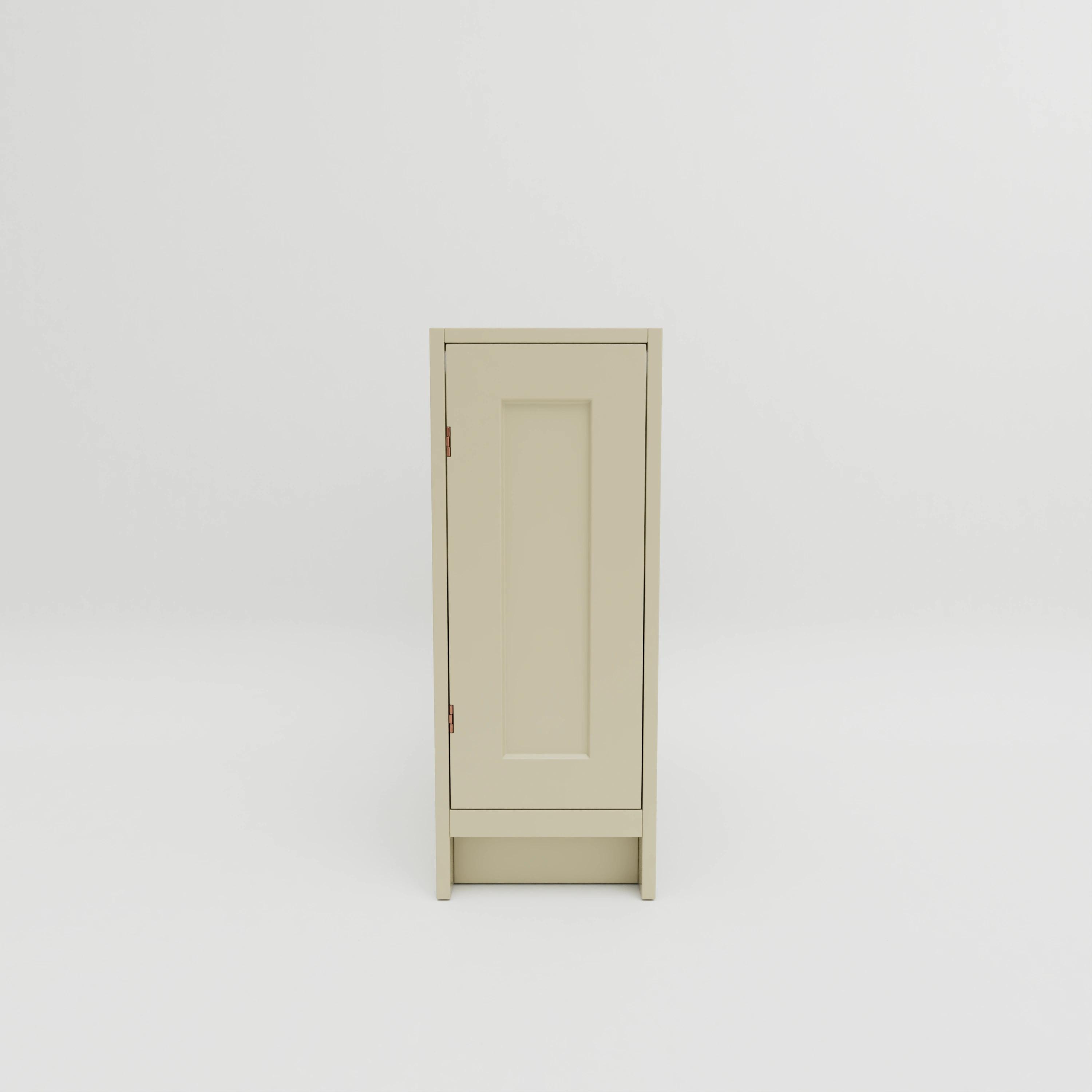 B332: Base cupboard with two shelves. Exposed hinges. Door hung left.