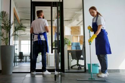 How Professional Commercial Cleaning Improves Workplace Health and Productivity