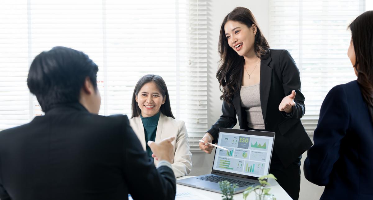 Payroll reports for HR and Finance: UK HMRC essentials and template design ideas