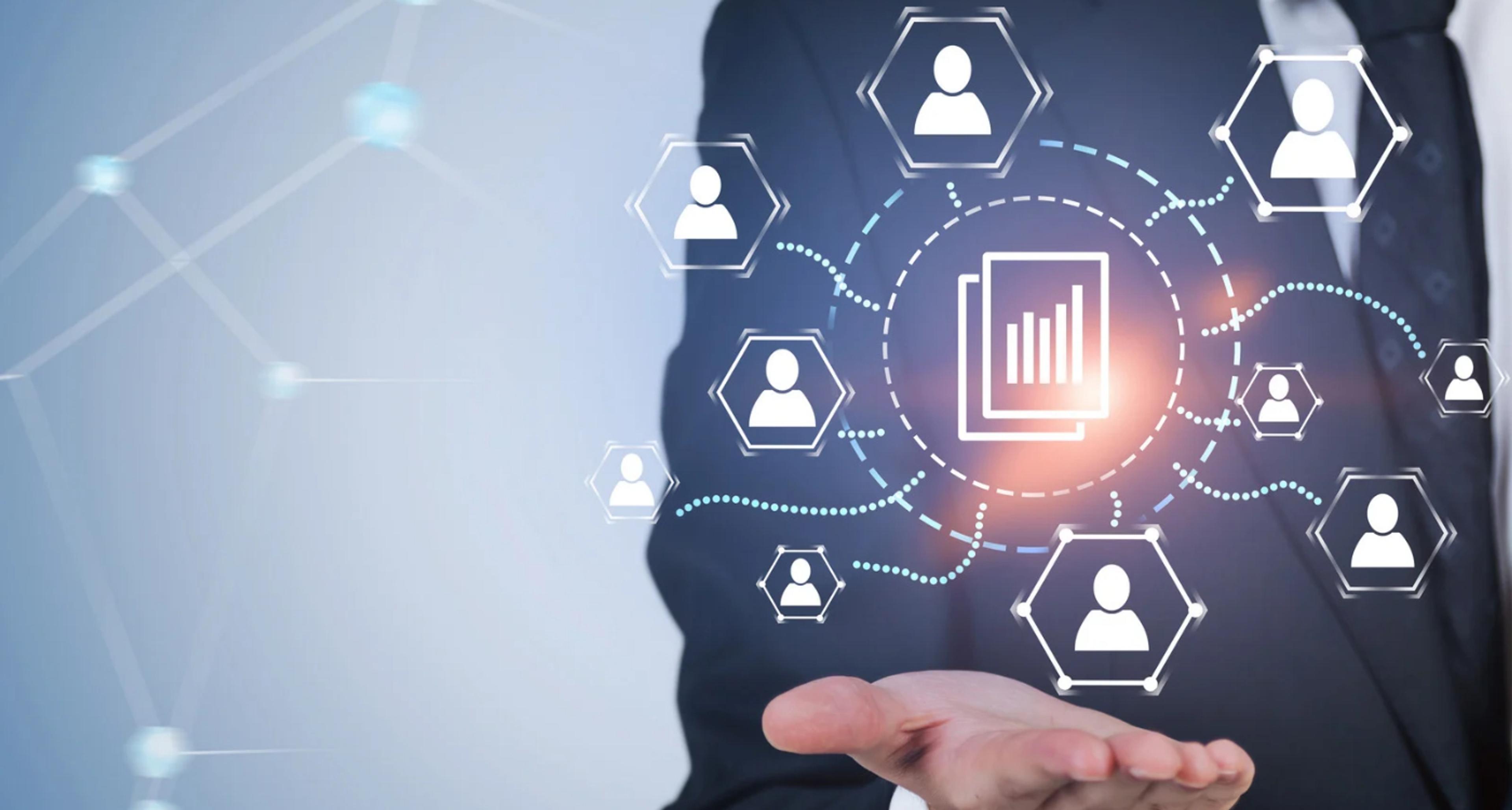 Personaldaten zentral verwalten: vernetzte Mitarbeiterprofile rund um eine digitale Personalakte