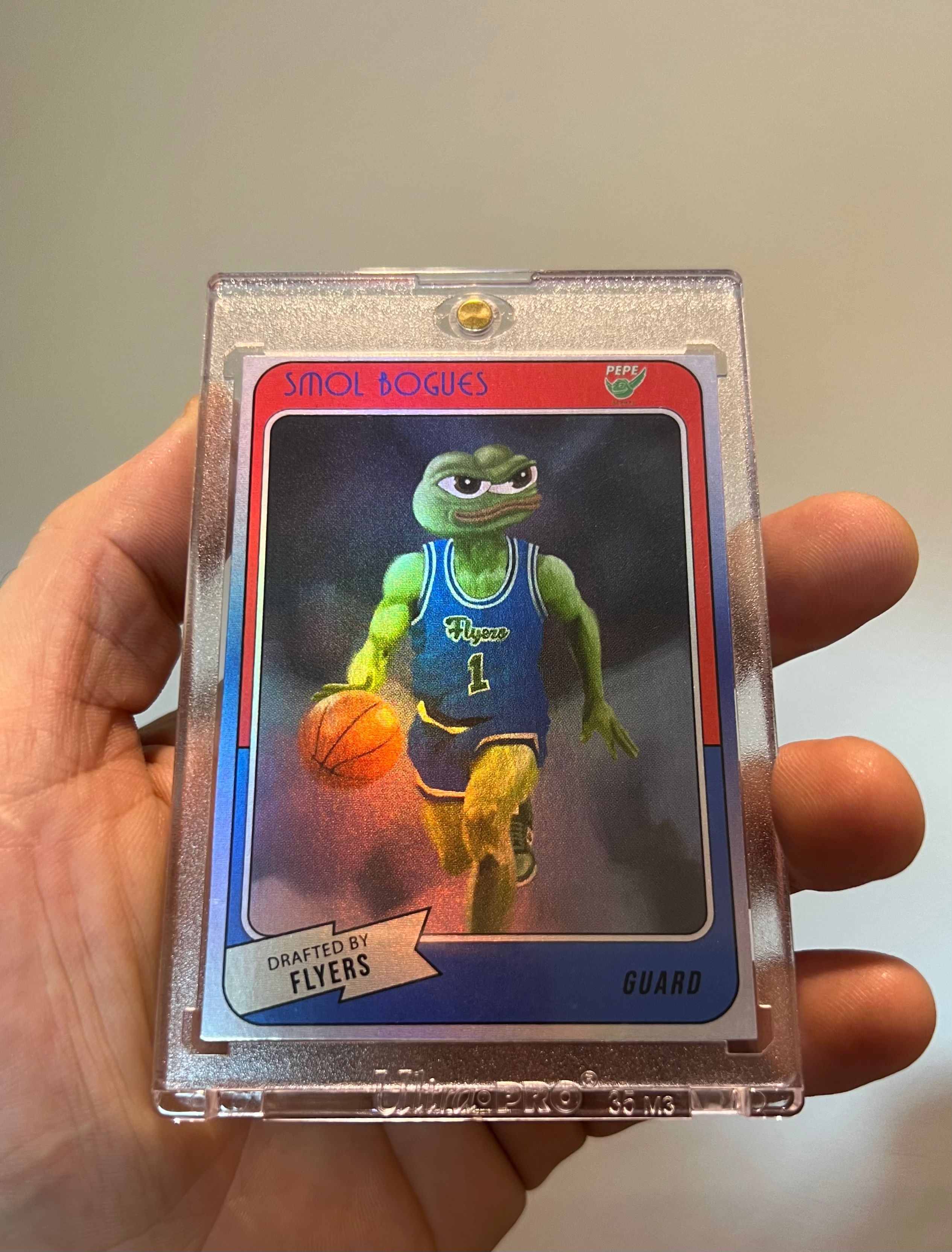 1/10 Smol Bogues mint condition FLYE card + NFT *free worldwide shipping*