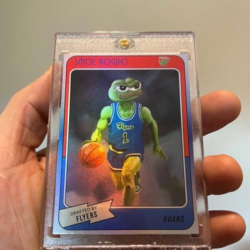 1/10 Smol Bogues mint condition FLYE card + NFT *free worldwide shipping*