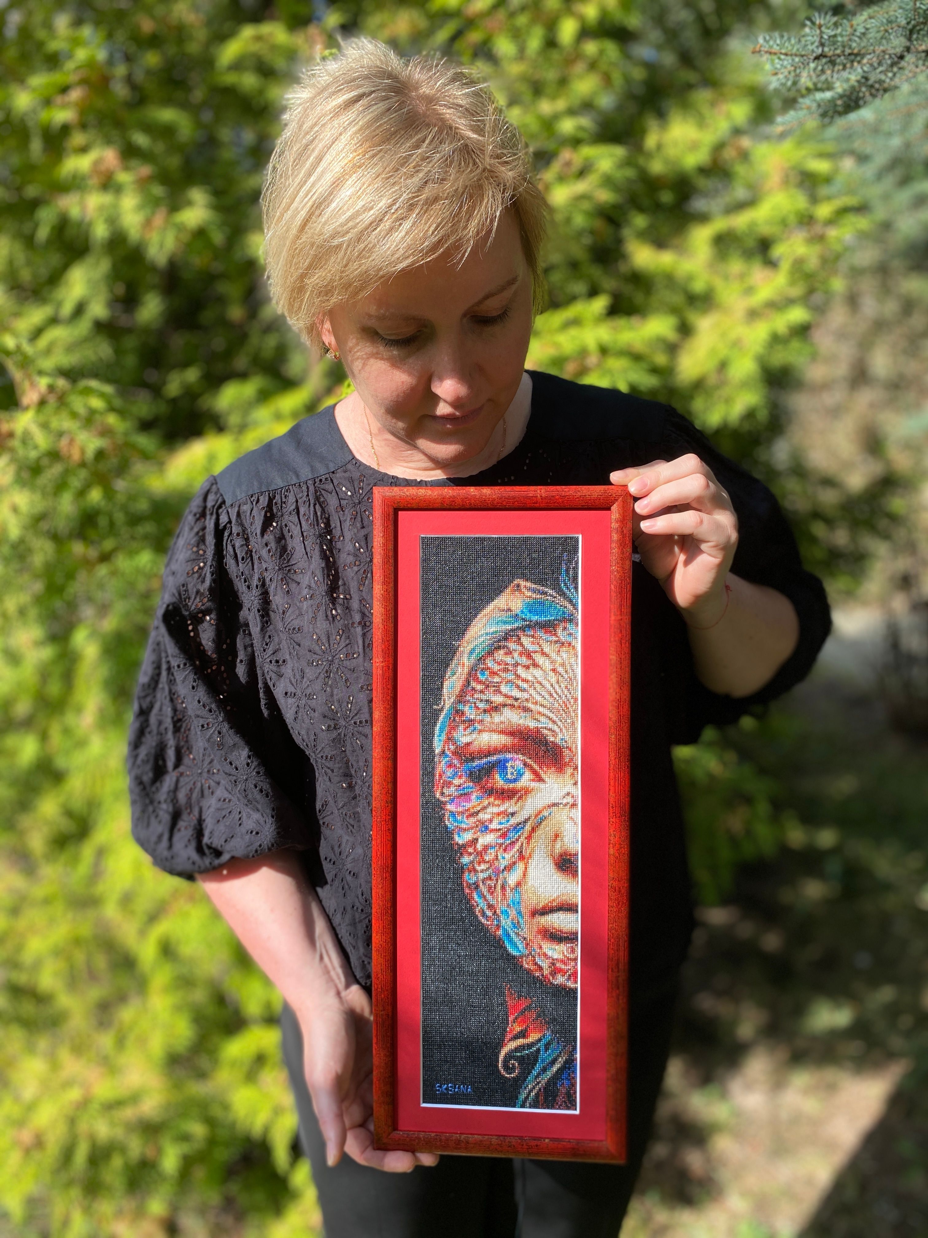 Painting-embroidery "The Girl with the Bitcoin eye"