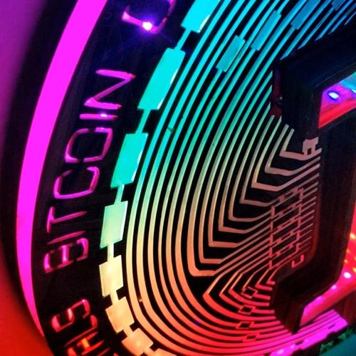 In Fiat We Do Not Trust: Shiny Bitcoin