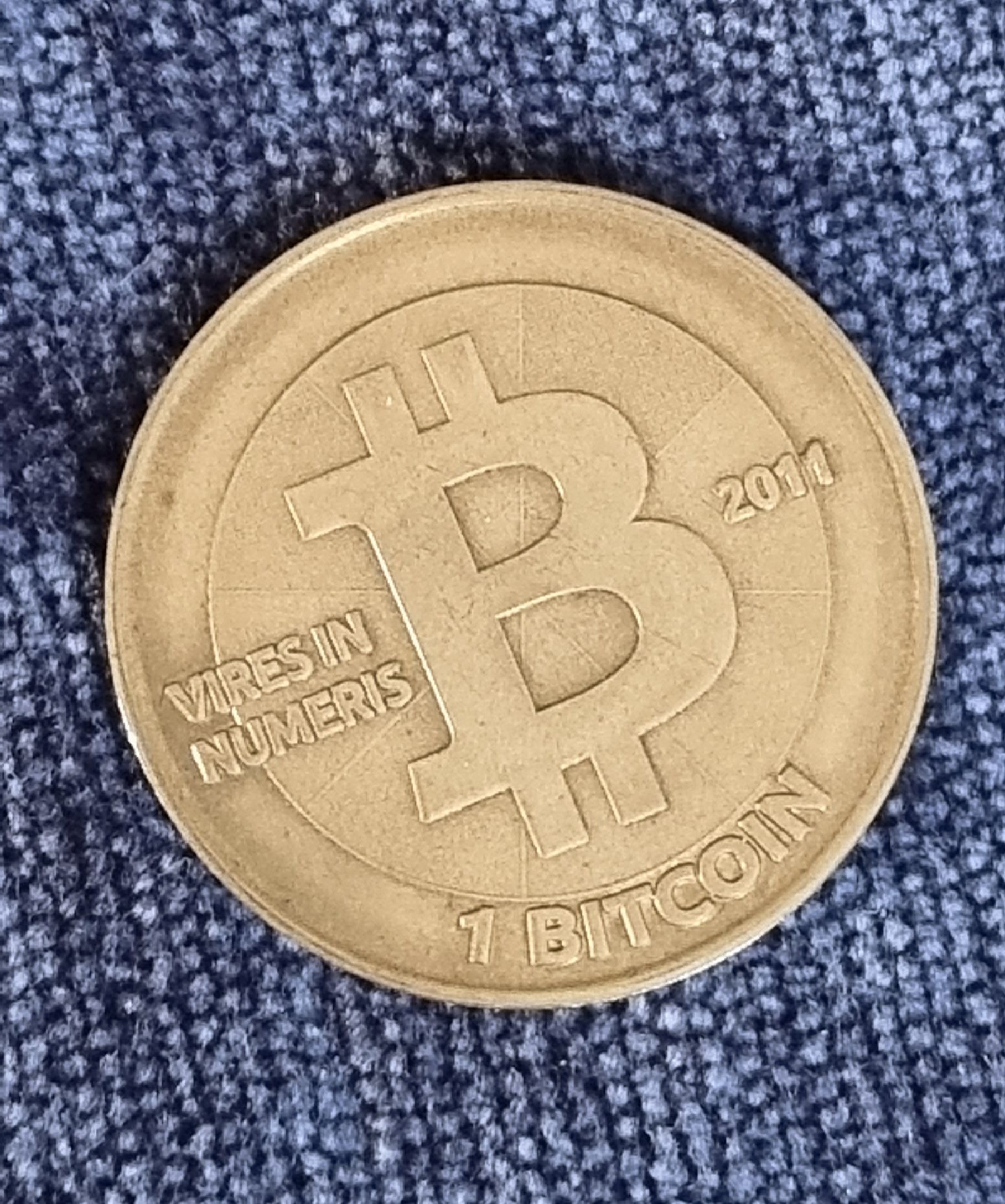 2011 Casascius 1 bitcoin Coin (with spelling error)