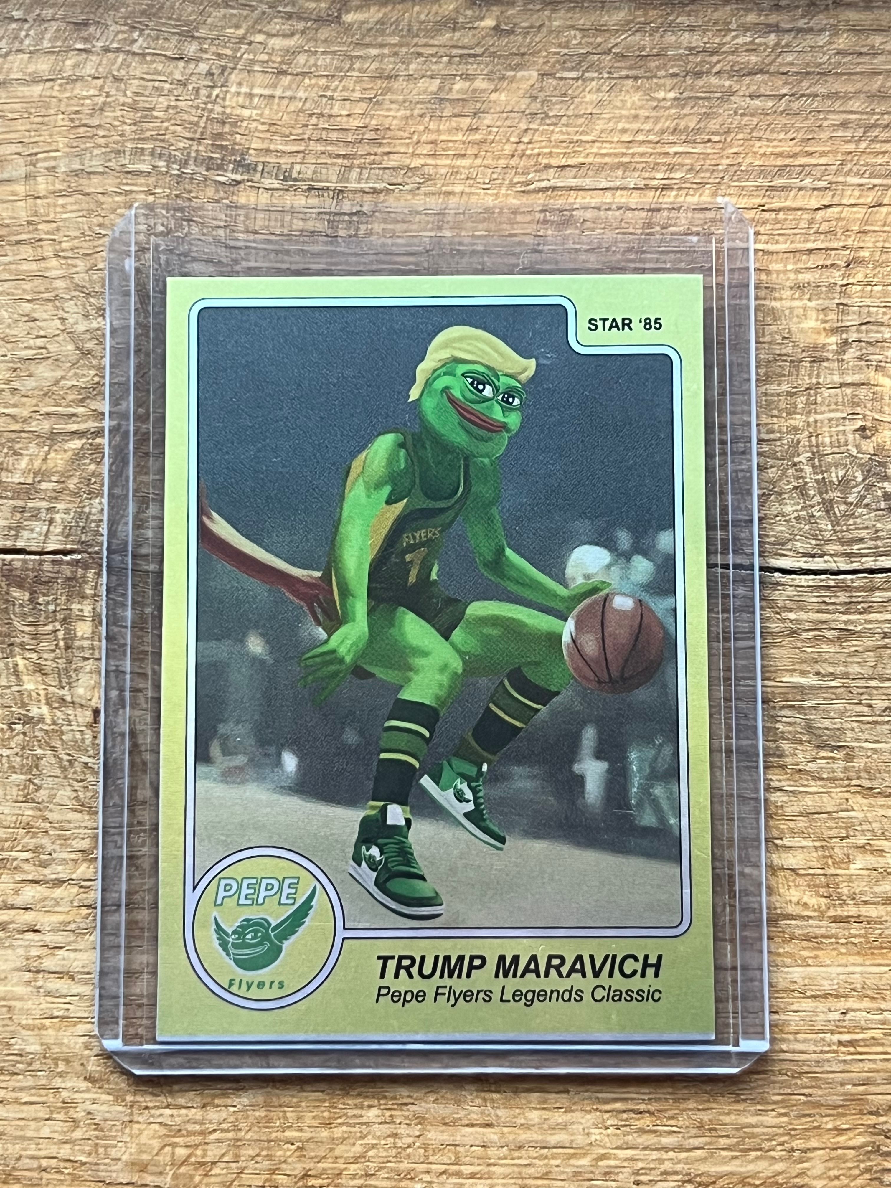 1/42 Trump Maravich mint condition FLYE card + NFT *free worldwide shipping*
