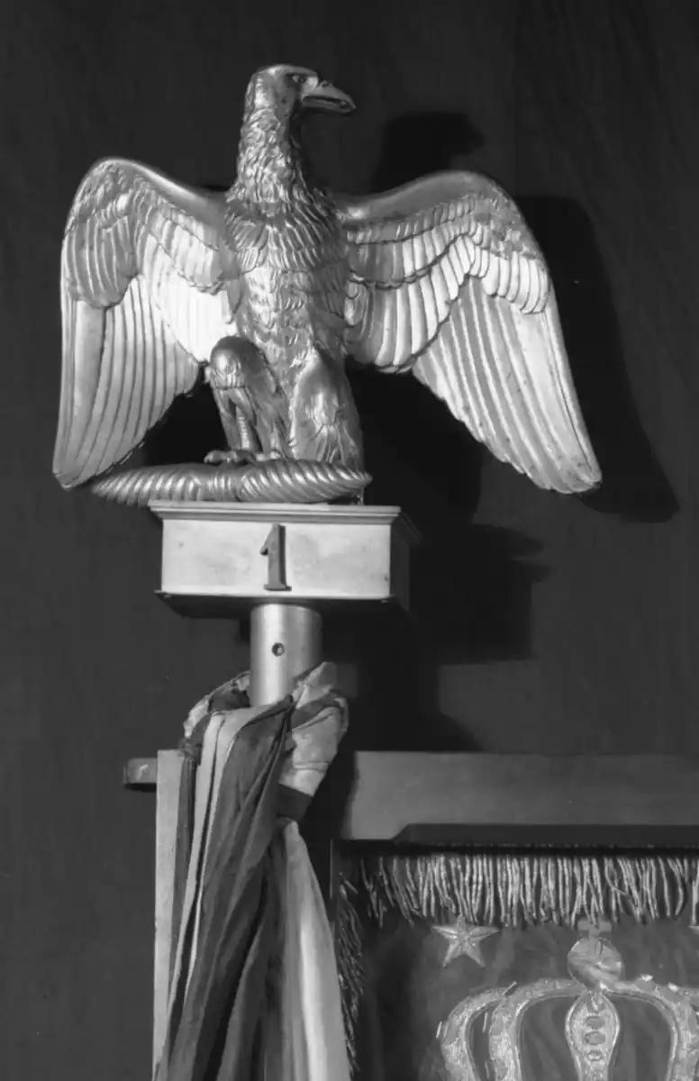 #924394 | EAGLE FINIAL 