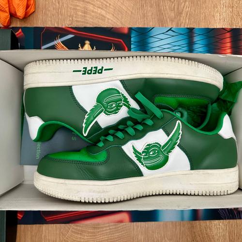 Pepe Flyers V1 (worn)