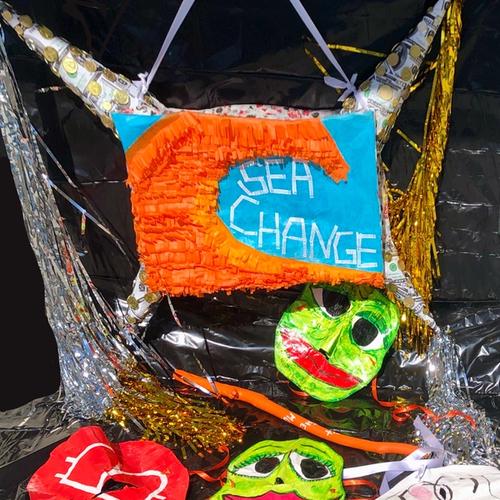 GAME OVER PIÑATA PARTY KIT