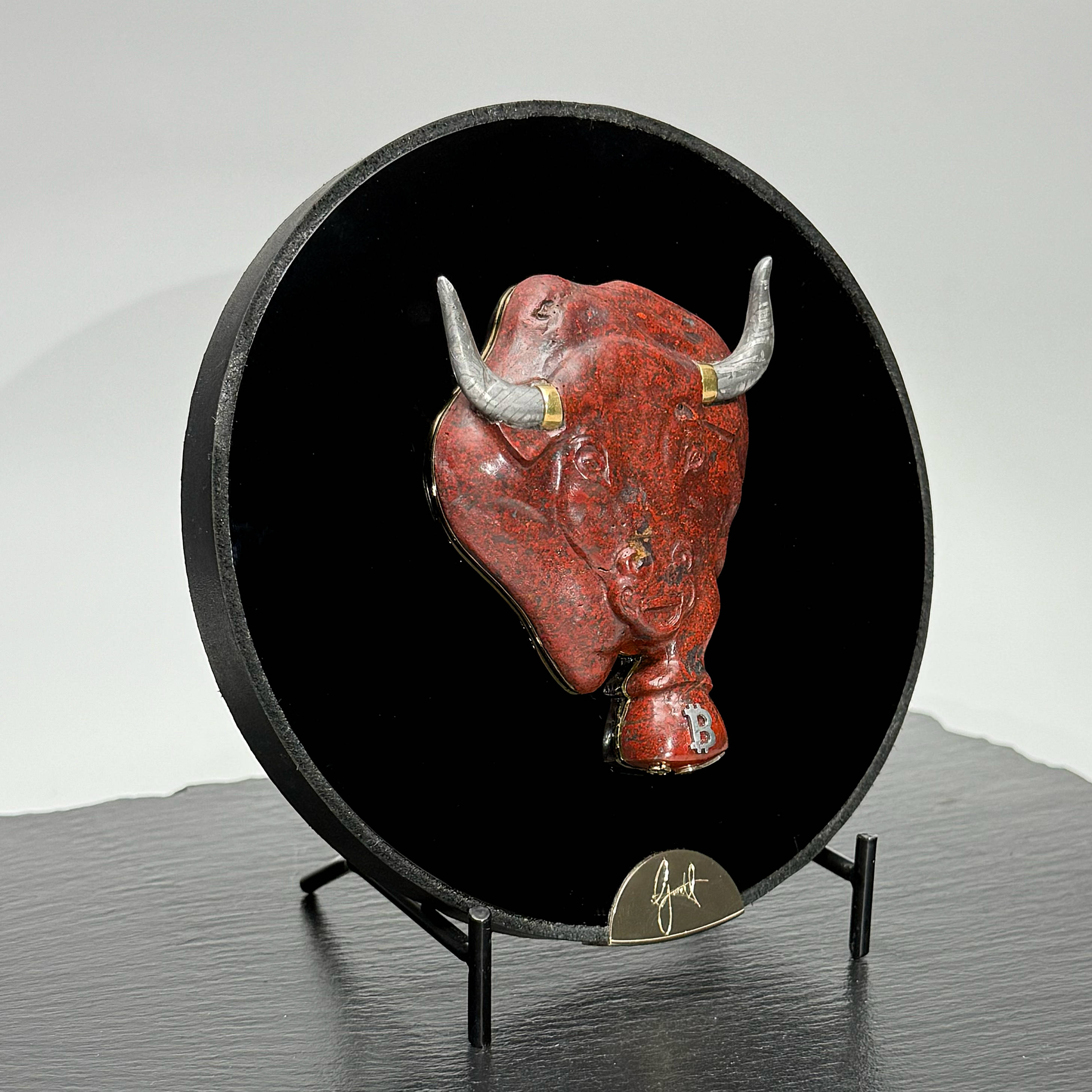 This Bitcoin Bull Crushes Fiat 