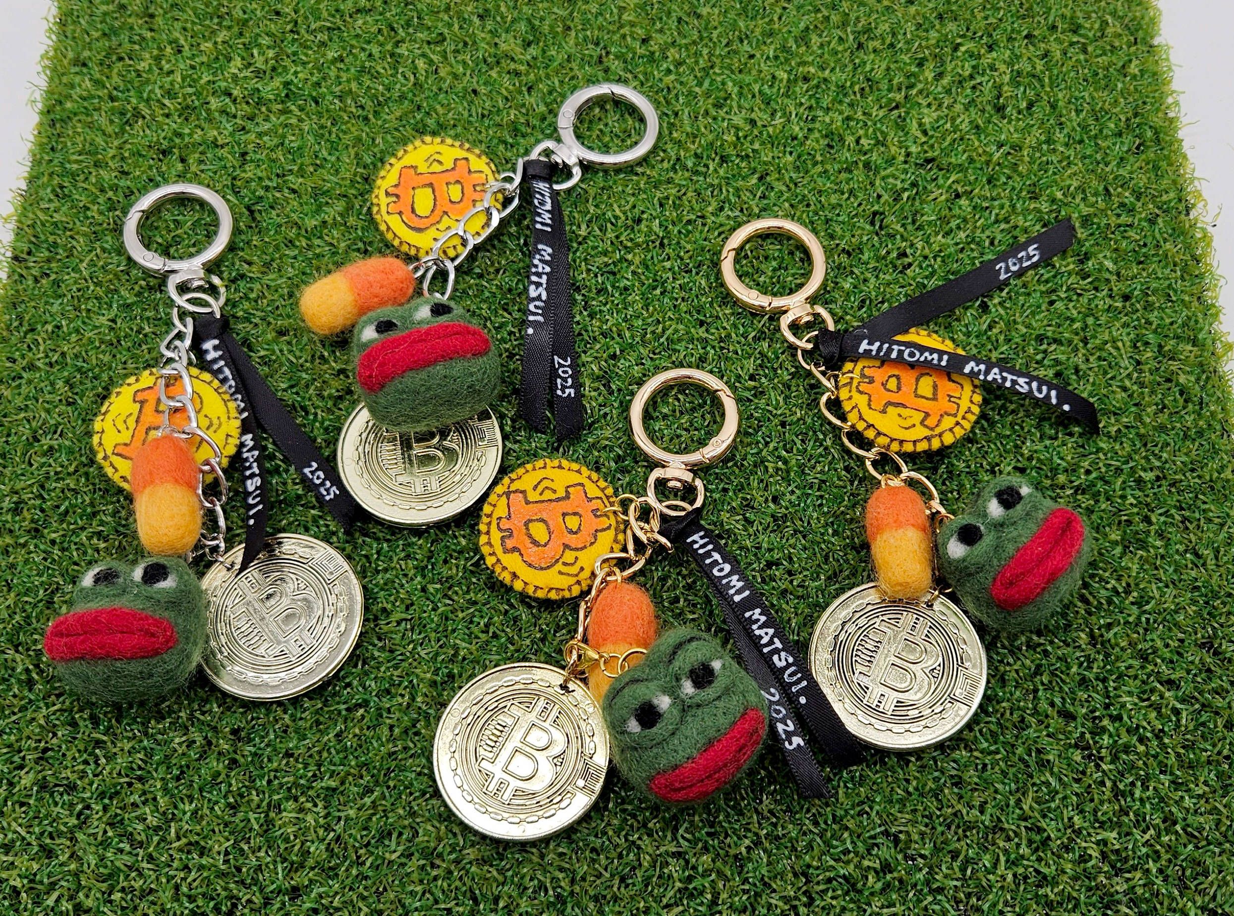 Bitcoin Keychain (Pepe head edition)