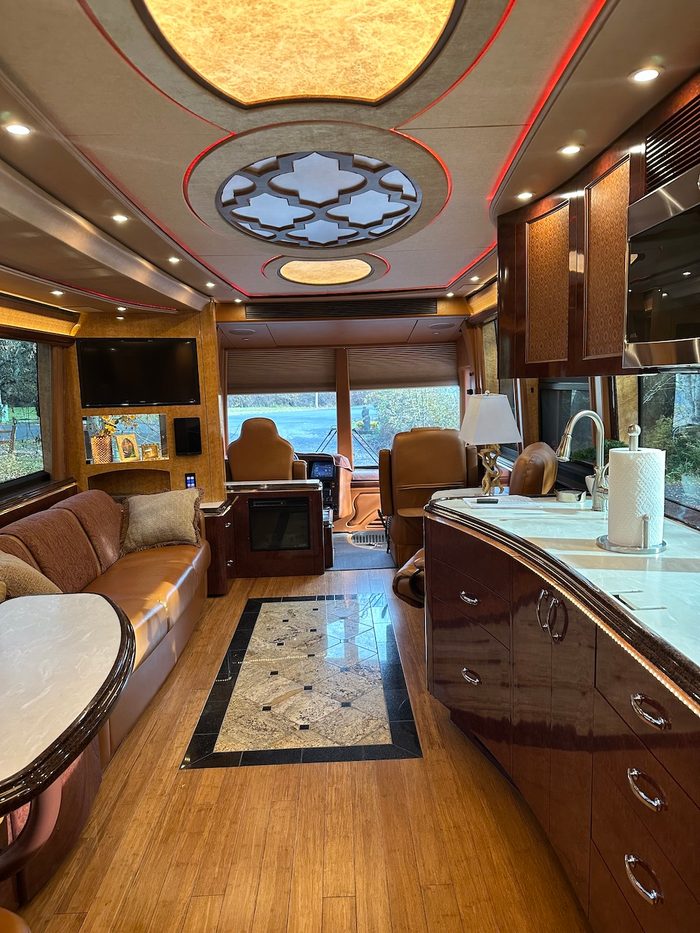 2015 Prevost Marathon X3, salon
