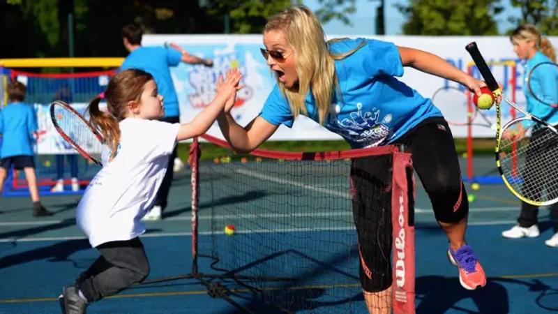 How to Volunteer When You’re Under 18