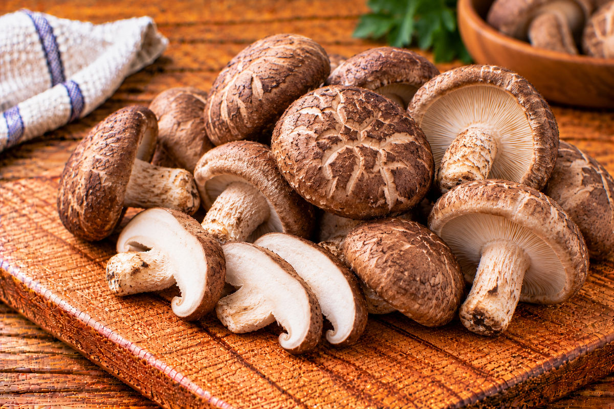 Shiitake mushrooms with rounded brown caps