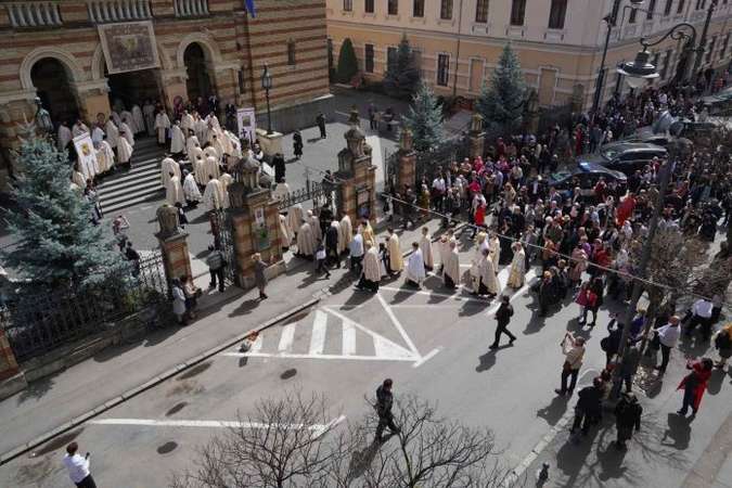 procesiune - catedrala sibiu - racla 