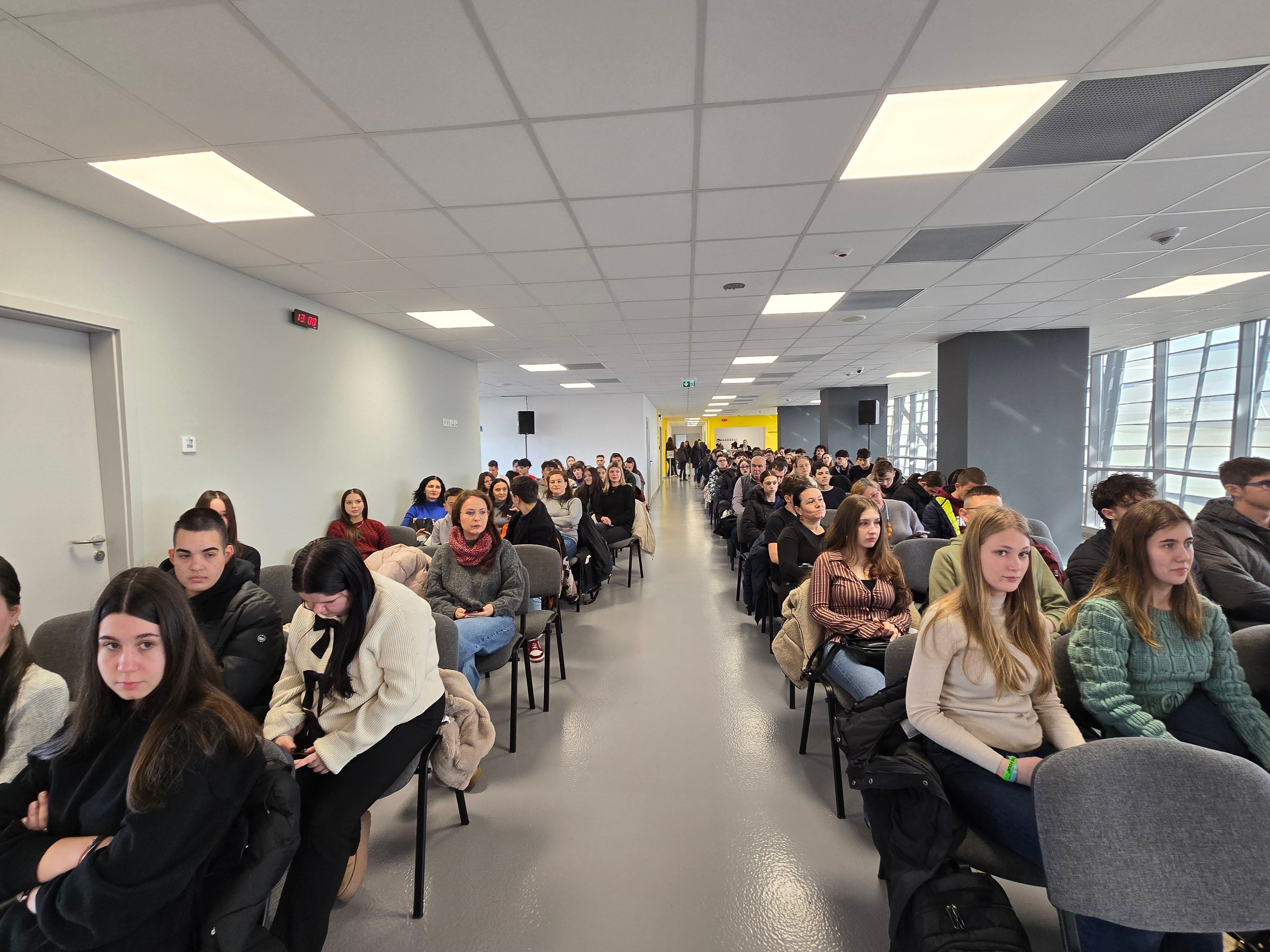  elevi cu rezultate - olimpici -  recompensați- Primăria Sibiu -premiere