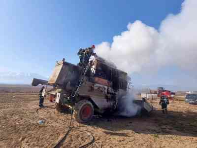 5 tone de porumb - utilaj - treierat - Avrig - foc