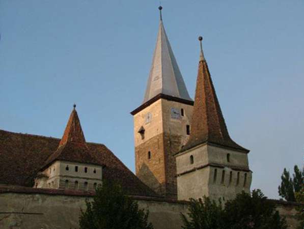 moșna-turn-biserica -fortificat-transilvania