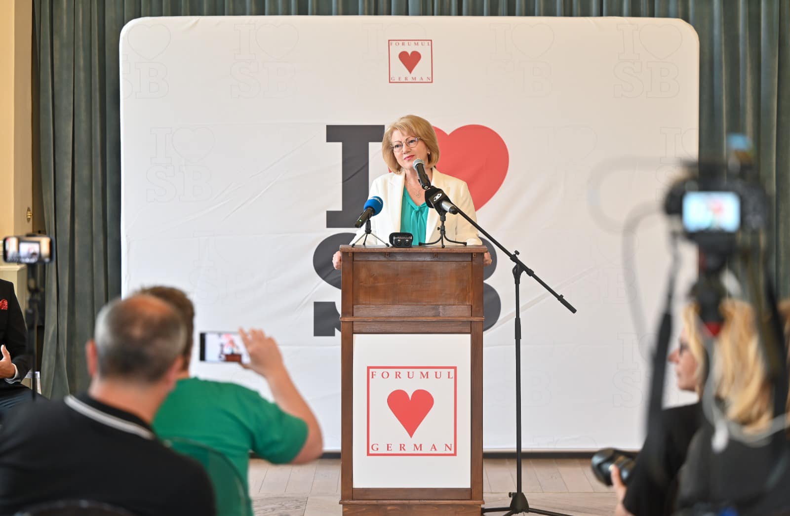 sibiu- astrid fodor - dezbatere electorala- toti candidatii