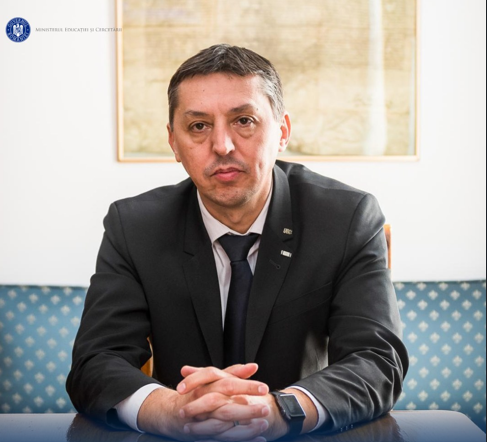  Daniel David - Sibiu - Ministrul Educației - dezbatere- droguri - peste media europeană consum  alcool -fumat - jocuri de noroc - dependența online- elevi