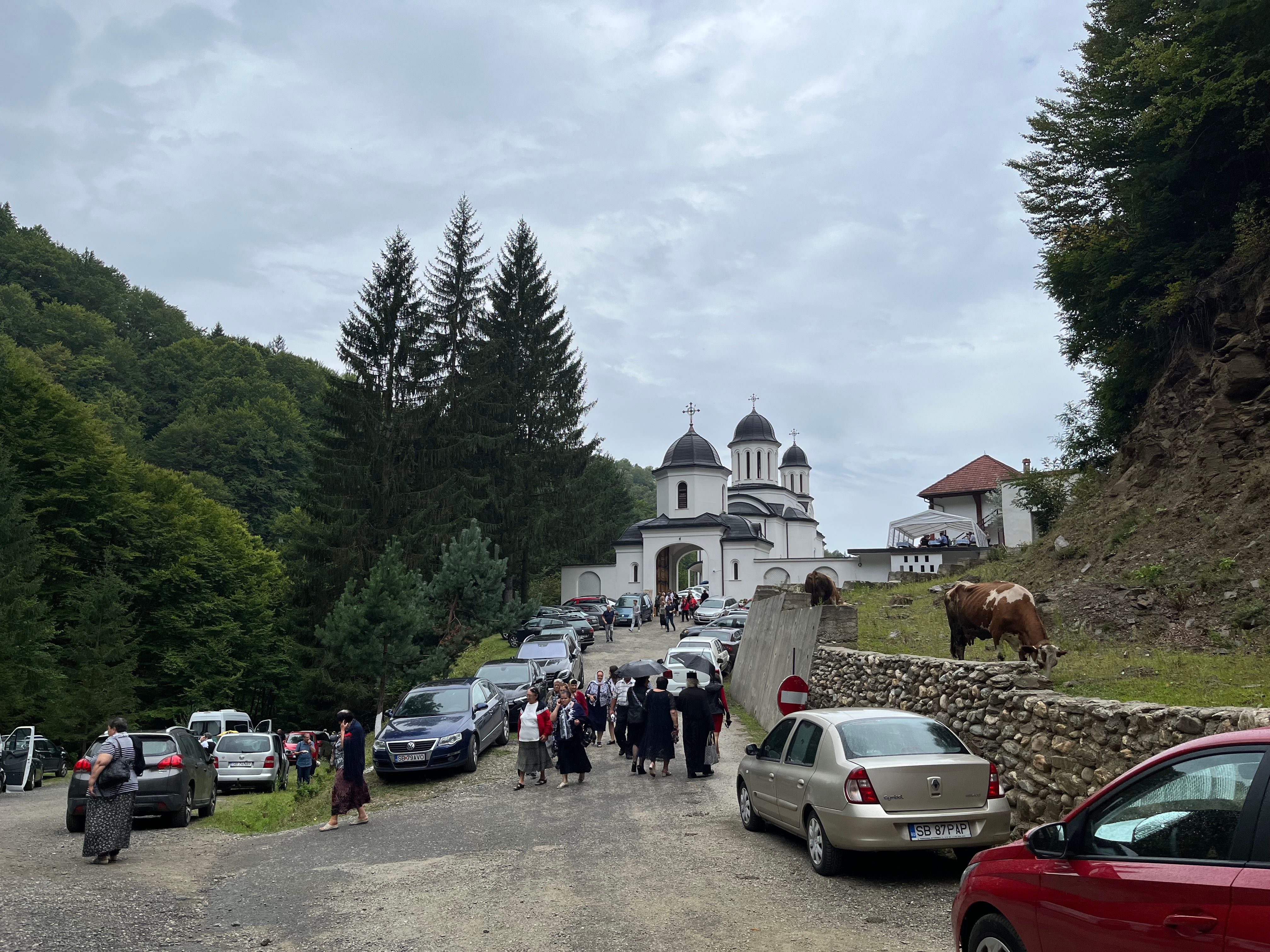 manastirea turnu rosu- staret - arhimandrit 