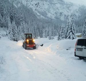 balea lac - sibiu - strat de zapada - transfagarasan