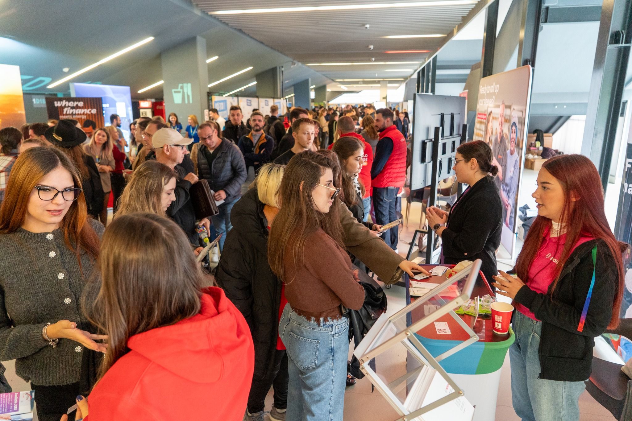 targ de cariere - sibiu - job - angajati - companii - oferte