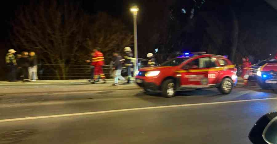 adolescente rănite - răsturnat - mașina electrică -strada Maramureșului