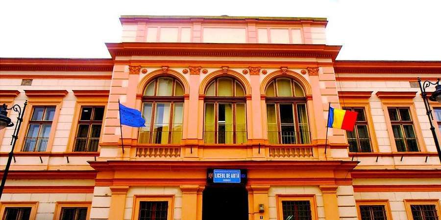 Liceu de Artă - Sibiu - Biserica Evanghelică - chirie - iulie - contract