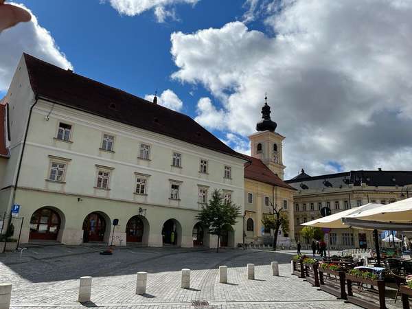 piața mică -sibiu- biserica catolica