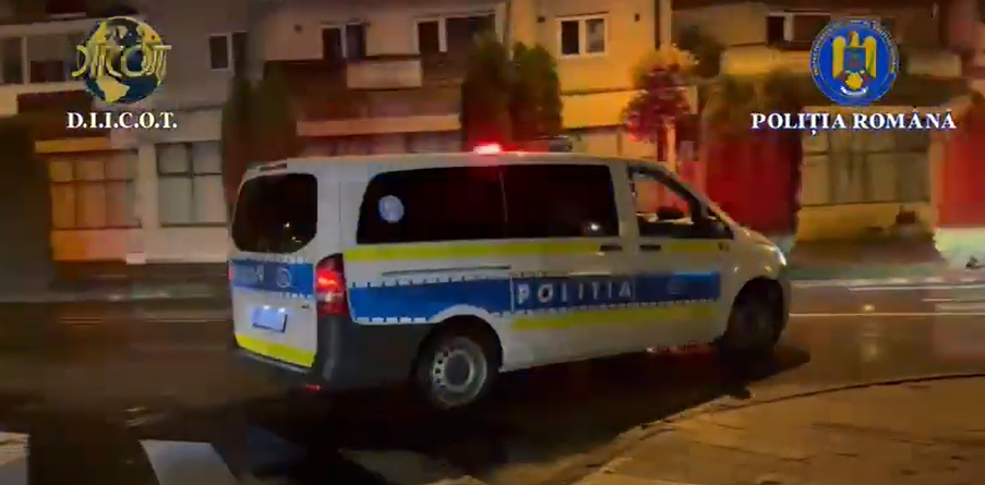Politia Sibiu - adolescent -RETINUT - tâlhărie-  Sibiu - strada Rusciorului