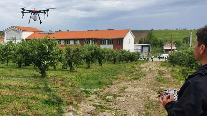 ferma rusciori- vehicule - AI - drone - ULBS - fonduri europene 