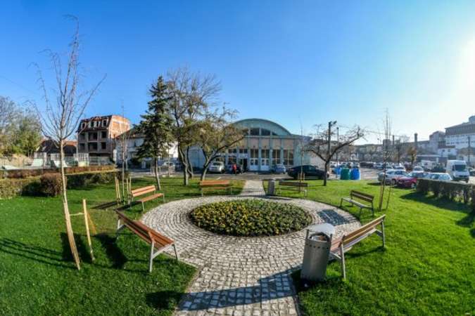 parcare - zona teatrului