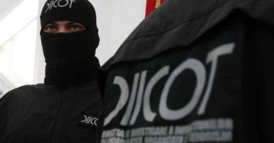 DIICOT - tanar - Sibiu - pornografie infantilă- șantaj - Hoghilag- minora