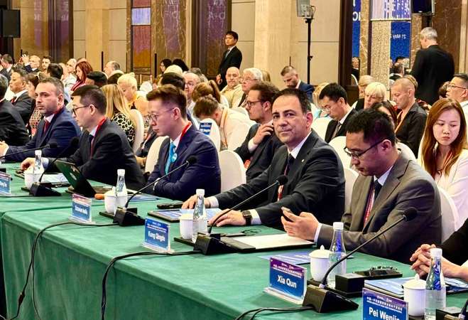 Tavi Isaila - China - Ningbo