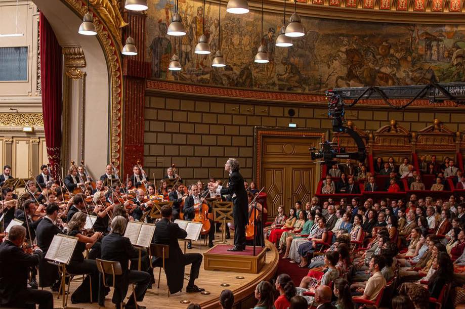 raluca turcan - sibiu- Cravata Galbena - Festivalul Internațional de Film de la Santa Barbara - ajutor de stat 