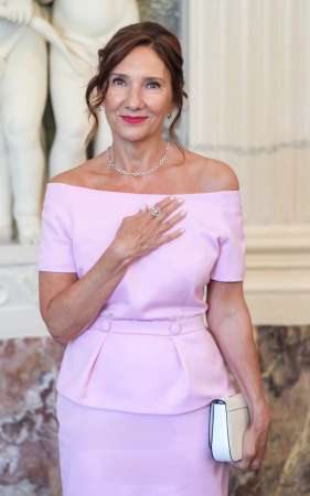 carmen iohannis- sibiu - bijuterii - imagine - greva