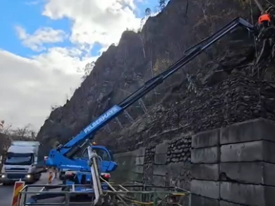 circulație închisa - Sibiu - Valea Oltului - curățare versanți - rute alternative - tonaj mare sunt