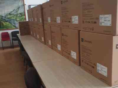 echipamente digitale - scoli - medias