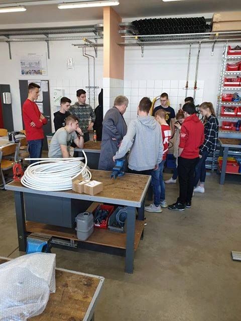 dispare - liceu - desfiintat- Liceul Carrol I - sibiu - fără elevi