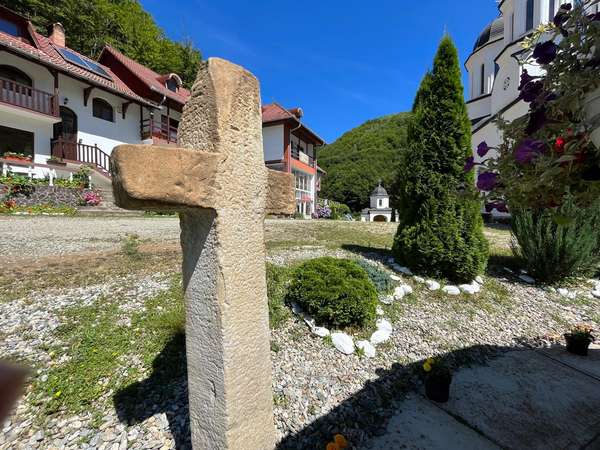 manastirea turnu rosu- sibiu - biserica -ortodoxa